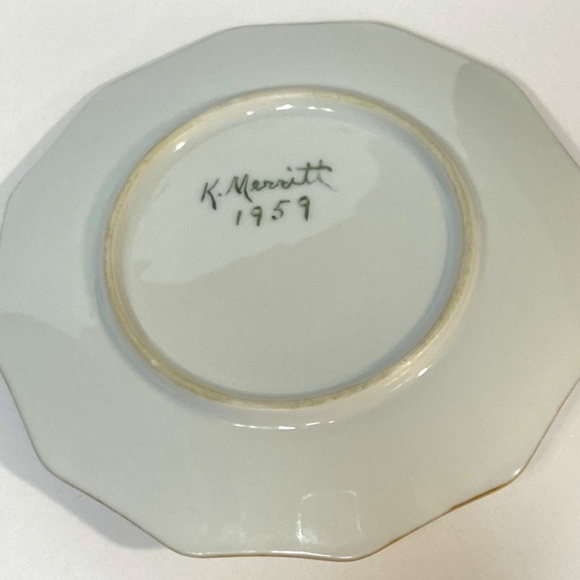 $5 when Bundled with 2 other items. 
Vintage Hand-painted Teacup & Dish, Signed - Picture 10 of 10